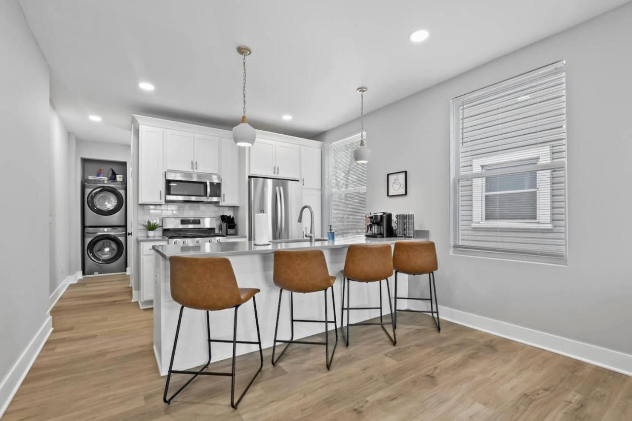Massive Downtown With Hot Tub Holiday home Columbus